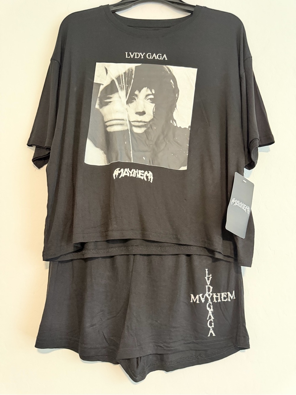 LVdy Gaga Black Graphic Short Sleeve Pajama Set